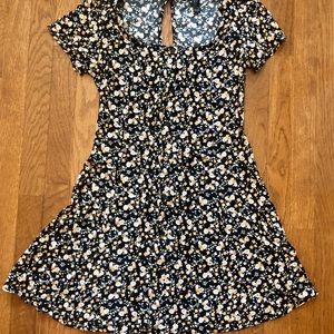 Forever 21 Floral Dress Size Small